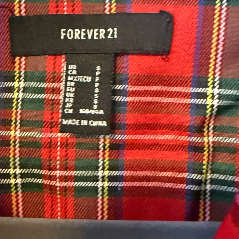 Plaid coated trench coat. - Picture 4 of 7
